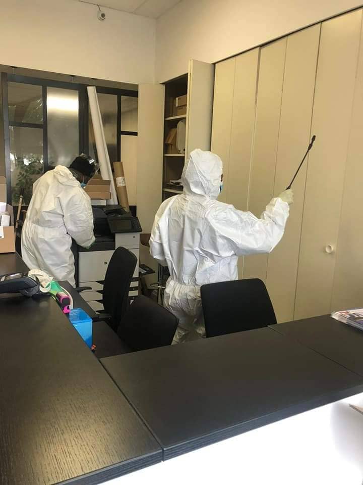 Désinfection d'un bureau